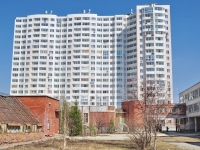 Yekaterinburg, Krasnolesya st, house 26. Apartment house