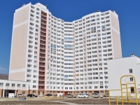 Yekaterinburg, Krasnolesya st, house 30. Apartment house