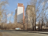Yekaterinburg, Bazovy alley, house 56. Apartment house