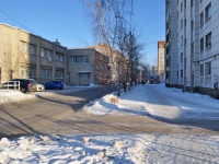 叶卡捷琳堡市, Starykh Bolshevikov str, 房屋 73. 公寓楼