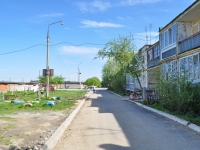 Yekaterinburg, Kalinin (Shabrovsky) st, house 49. Apartment house