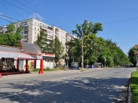 Yekaterinburg, Il'icha st, house 37. Apartment house