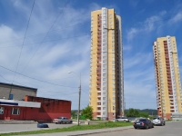 Yekaterinburg, Ordenonostsev st, house 4. Apartment house