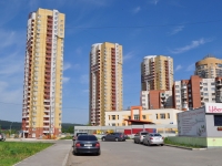 Yekaterinburg, Ordenonostsev st, house 6. Apartment house