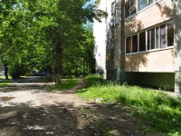 Екатеринбург, улица Зои Космодемьянской, дом 49. многоквартирный дом
