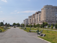Yekaterinburg, Tatishchev str, house 90. Apartment house