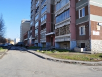 Yekaterinburg, Repin st, house 84. Apartment house