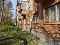 Yekaterinburg, 40 let Oktyabrya st, house 28. Apartment house