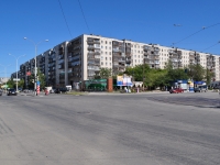 Yekaterinburg, st Bakinskikh Komissarov, house 58. Apartment house