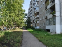 Yekaterinburg, Molodezhi st, house 82. Apartment house