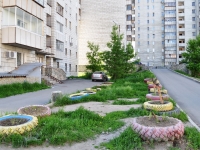 Yekaterinburg, Vikulov st, house 48. Apartment house