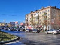 Yekaterinburg, st Krasnykh Komandirov, house 1. Apartment house