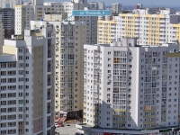 叶卡捷琳堡市, Soyuznaya , 房屋 6. 公寓楼