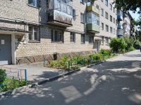 Yekaterinburg, Beloyarskaya , house 27. Apartment house