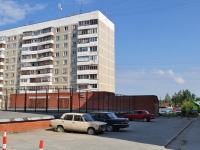Yekaterinburg, Rabochikh st, house 13. Apartment house