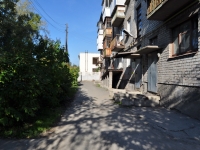 Yekaterinburg, Vishnevaya st, house 28. Apartment house