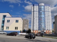Yekaterinburg, Esenin blvd, house 10. Apartment house