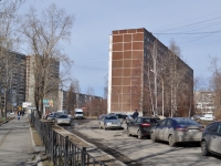 Yekaterinburg, Pekhotintsev st, house 17. Apartment house