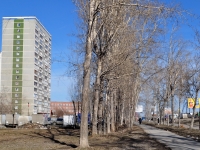 Yekaterinburg, Avtomagistralnaya st, house 33. Apartment house