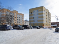 Beryozovsky, Krasnykh geroev st, house 4/2. Apartment house