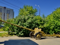 Берёзовский, улица Театральная. памятник "Пушка"