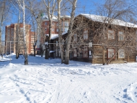 Beryozovsky, Teatralnaya st, house 12. Apartment house