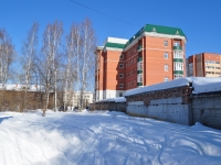 Beryozovsky, Teatralnaya st, house 16А. Apartment house