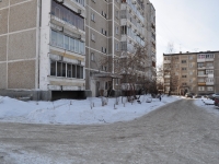 Verkhnyaya Pyshma, Petrov st, house 35/8. Apartment house