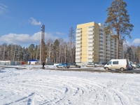 Verkhnyaya Pyshma, Uralskikh rabochikh st, 房屋 44Д. 公寓楼