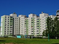 Verkhnyaya Pyshma, Uralskikh rabochikh st, house 49. Apartment house