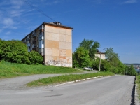 Pervouralsk, Vatutin st, 房屋 51. 公寓楼