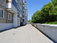 Pervouralsk, Kosmonavtov avenue, house 3А. Apartment house