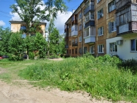 Pervouralsk, Chkalov st, 房屋 42А. 公寓楼