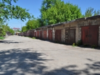Nizhny Tagil, st Oktyabrskoy Revolyutsii. garage (parking)