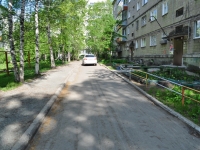 Nizhny Tagil, Krasnoarmeyskaya st, house 49. Apartment house