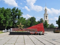 Nevyansk, 纪念碑 Павшим в годы Гражданской и Великой Отечественной войныRevolyutsii square, 纪念碑 Павшим в годы Гражданской и Великой Отечественной войны