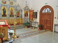 Среднеуральск, храм во имя Святителя Николая Мир Ликийских Чудотворц, улица Калинина, дом 16