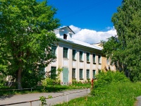 Sredneuralsk, Центр развития "Детки-Конфетки", Uralskaya st, 房屋 18