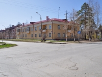 Среднеуральск, улица Дзержинского, дом 32. многоквартирный дом