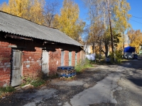Дегтярск, улица Калинина. хозяйственный корпус