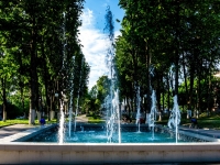 Вязьма, улица 25 Октября. фонтан в Нахимовском парке