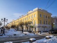 Tver, Tryokhsvyatskaya st, house 31/32. Apartment house