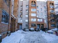 , Uchebnaya st, 房屋 34. 公寓楼