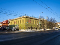 neighbour house: avenue. Lenin, house 86. vacant building
