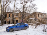 соседний дом: ул. Розы Люксембург, дом 49/2. аварийное здание