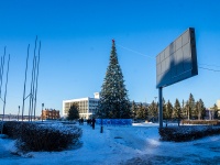 Томск, праздничная площадка Новогодняя ёлка у Белого Домаулица Набережная реки Ушайки, праздничная площадка Новогодняя ёлка у Белого Дома