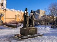 Томск, памятник святым Петру и Февронии Муромскимплощадь Ленина, памятник святым Петру и Февронии Муромским