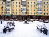 Томск, памятник святым Петру и Февронии Муромскимплощадь Ленина, памятник святым Петру и Февронии Муромским