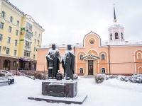 Томск, памятник святым Петру и Февронии Муромскимплощадь Ленина, памятник святым Петру и Февронии Муромским