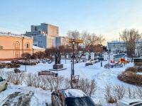 Томск, памятник святым Петру и Февронии Муромскимплощадь Ленина, памятник святым Петру и Февронии Муромским